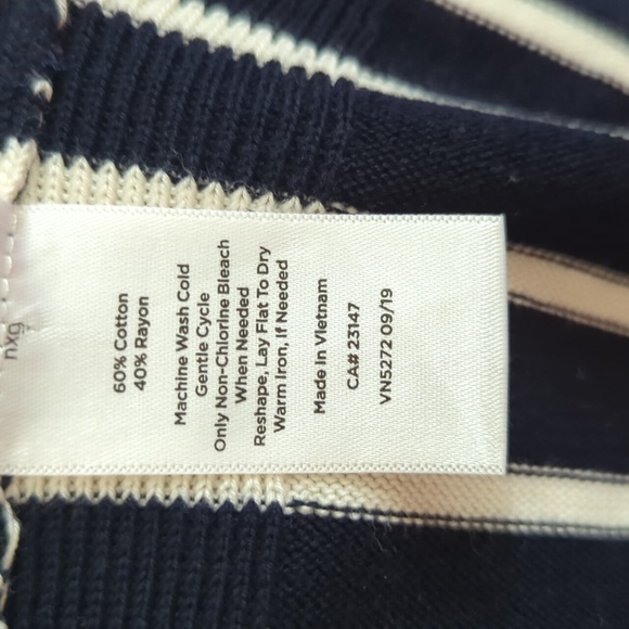 Sweater - Picture 5 of 6